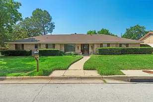 1600 Delta Dr, Arlington, TX 76012 - Photo 1