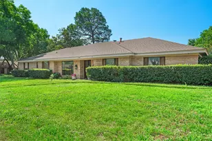 1600 Delta Dr, Arlington, TX 76012 - Photo 3