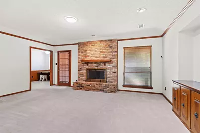 1600 Delta Drive, Arlington, TX 76012 - Photo 11