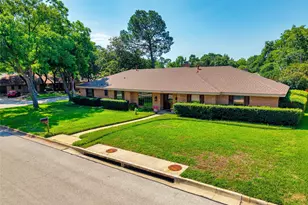 1600 Delta Dr, Arlington, TX 76012 - Photo 29