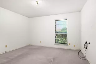 1600 Delta Dr, Arlington, TX 76012 - Photo 15