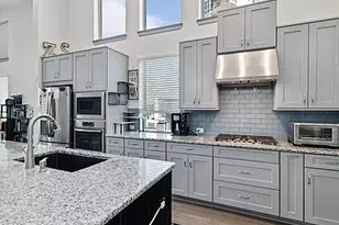 1390 Arch Pl, Dallas, TX 75215 - Photo 3