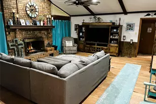 203 Jane St, Groesbeck, TX 76642 - Photo 11