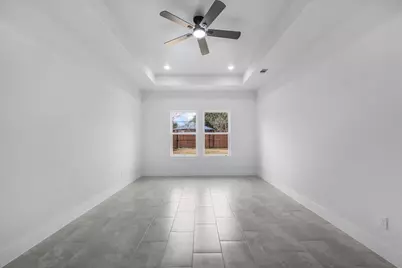 2419 Lincoln Avenue, Fort Worth, TX 76164 - Photo 11