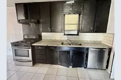 408 Simmons Drive, Hurst, TX 76053 - Photo 7