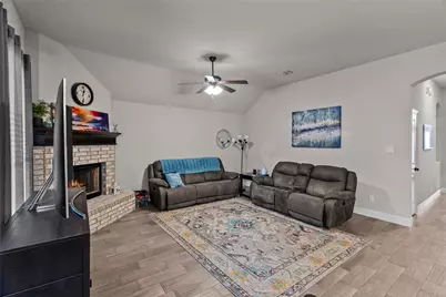 209 Rees Avenue, Godley, TX 76044 - Photo 3