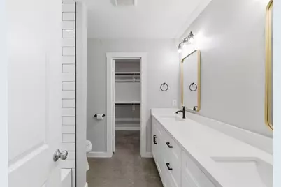 2314 Creekview Drive, Granbury, TX 76048 - Photo 13