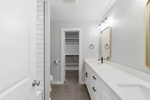 2314 Creekview Dr, Granbury, TX 76048 - Photo 13