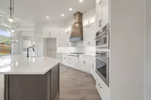 2241 Village Trl, Lakewood Village, TX 75068 - Photo 15