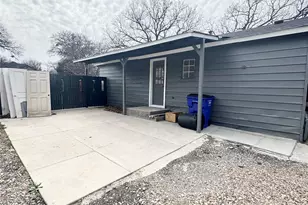 303 W Broad St, Mansfield, TX 76063 - Photo 3