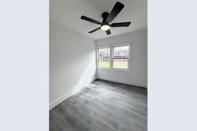 303 W Broad Street, Mansfield, TX 76063 - Photo 9