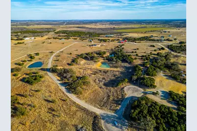 30 Crest Ridge Court, Mineral Wells, TX 76067 - Photo 5
