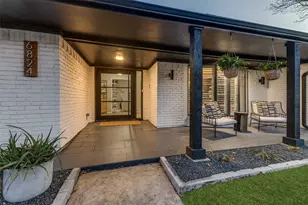 6824 Winterwood Ln, Dallas, TX 75248 - Photo 3