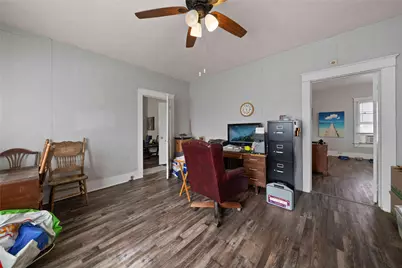 713 N Commerce Street, Gainesville, TX 76240 - Photo 11