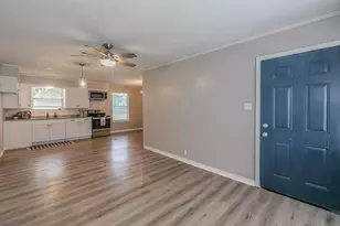 203 E 11th St, Kaufman, TX 75142 - Photo 5