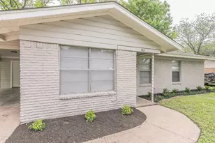 203 E 11th St, Kaufman, TX 75142 - Photo 3