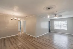 203 E 11th St, Kaufman, TX 75142 - Photo 9