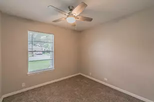 203 E 11th St, Kaufman, TX 75142 - Photo 21