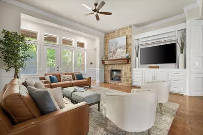 2711 Stonebriar Court, Arlington, TX 76001 - Photo 7