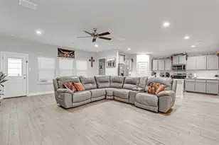 1905 Cookes Ln, Cleburne, TX 76033 - Photo 3