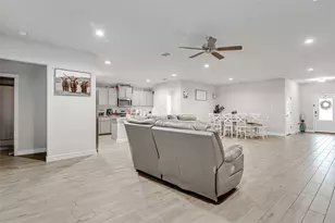 1905 Cookes Ln, Cleburne, TX 76033 - Photo 5