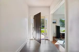 10 Valley Wood Ct, Trophy Club, TX 76262 - Photo 3