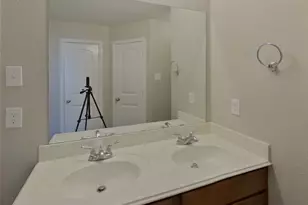 12216 Hunters Crossing Ln, Burleson, TX 76028 - Photo 9