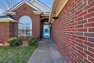 1509 Misty Meadow Dr, Granbury, TX 76048 - Photo 3