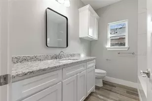 1219 S Montgomery St, Sherman, TX 75090 - Photo 17