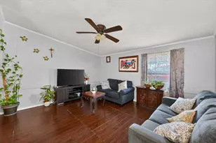 2301 W 13th Ave, Corsicana, TX 75110 - Photo 5