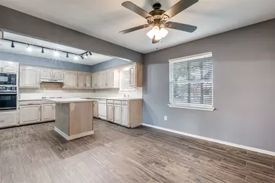 10430 Vistadale Drive, Dallas, TX 75238 - Photo 5