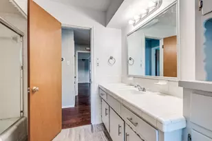 10430 Vistadale Dr, Dallas, TX 75238 - Photo 11