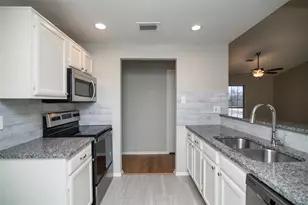 7405 Shadow Bend Dr, Fort Worth, TX 76137 - Photo 15