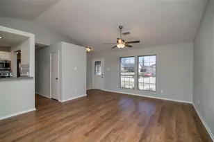 7405 Shadow Bend Dr, Fort Worth, TX 76137 - Photo 9