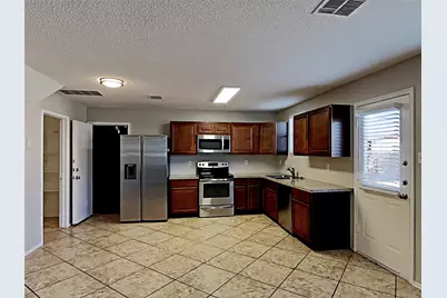 2140 W Grove Lane, Grand Prairie, TX 75052 - Photo 3