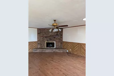 6925 Sandstone Court, Fort Worth, TX 76120 - Photo 5