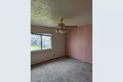 6925 Sandstone Court, Fort Worth, TX 76120 - Photo 15