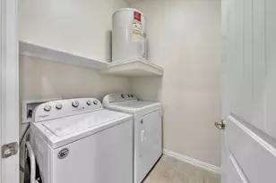 1025 W 10th St, Fort Worth, TX 76102 - Photo 29