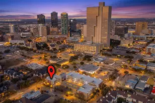 1025 W 10th St, Fort Worth, TX 76102 - Photo 5