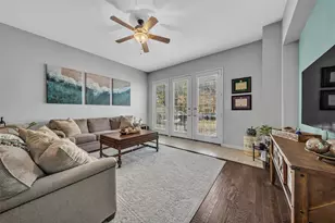 1025 W 10th St, Fort Worth, TX 76102 - Photo 17