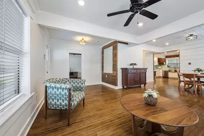 1013 Sherman Street, McKinney, TX 75069 - Photo 3