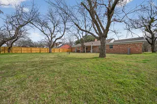 3904 Bandera Dr, De Cordova, TX 76049 - Photo 23
