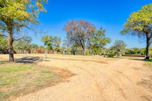 247 S Caddo St, Lipan, TX 76462 - Photo 25