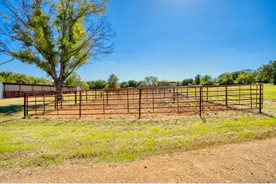 247 S Caddo Street, Lipan, TX 76462 - Photo 11