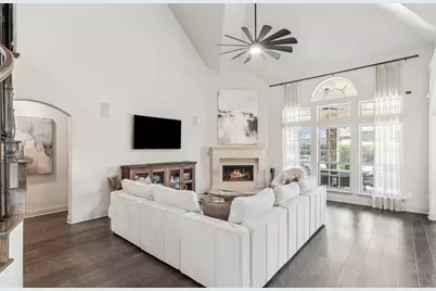 4005 Barlow Court, Mansfield, TX 76063 - Photo 9