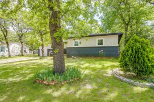 2515 Yeager St, Fort Worth, TX 76112 - Photo 3