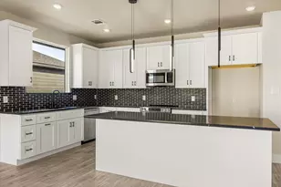 2314 Forest Hill Ln, Granbury, TX 76048 - Photo 3