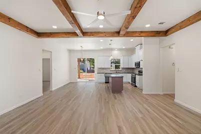 1610 Cheyenne Trail, Granbury, TX 76048 - Photo 11