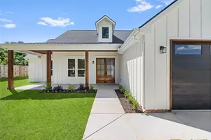 1610 Cheyenne Trail, Granbury, TX 76048 - Photo 3