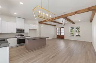 1610 Cheyenne Trail, Granbury, TX 76048 - Photo 17